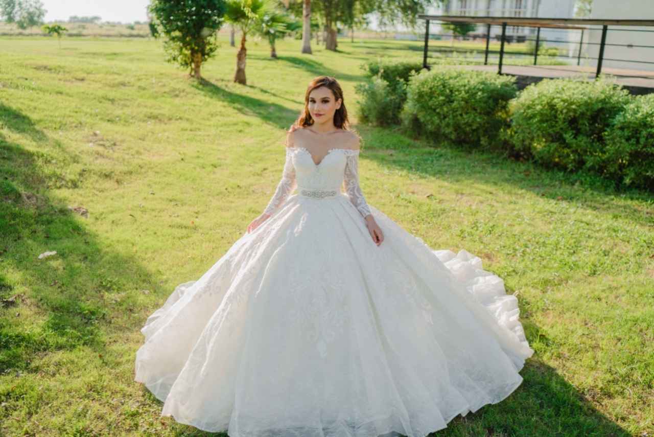 MI VESTIDO BLANCO