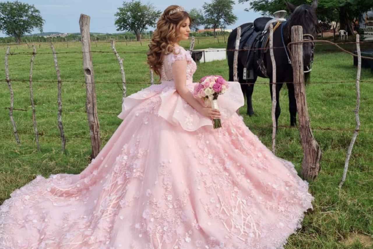 MI VESTIDO BLANCO